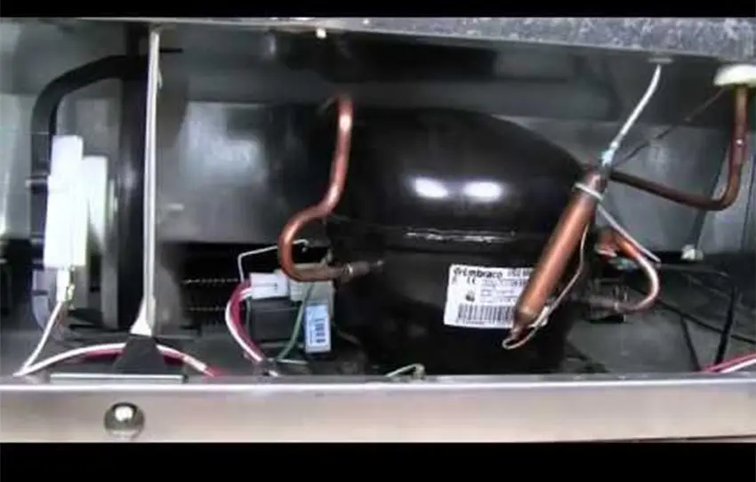 Tủ nủa đông nửa mát 4 cánh Berjaya BS DU2F2C/Z