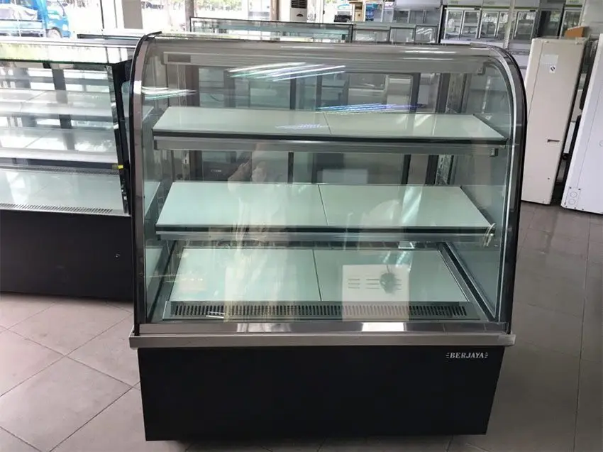 Tủ trưng bày bánh kính cong Berjaya CCS24SB13-2FB